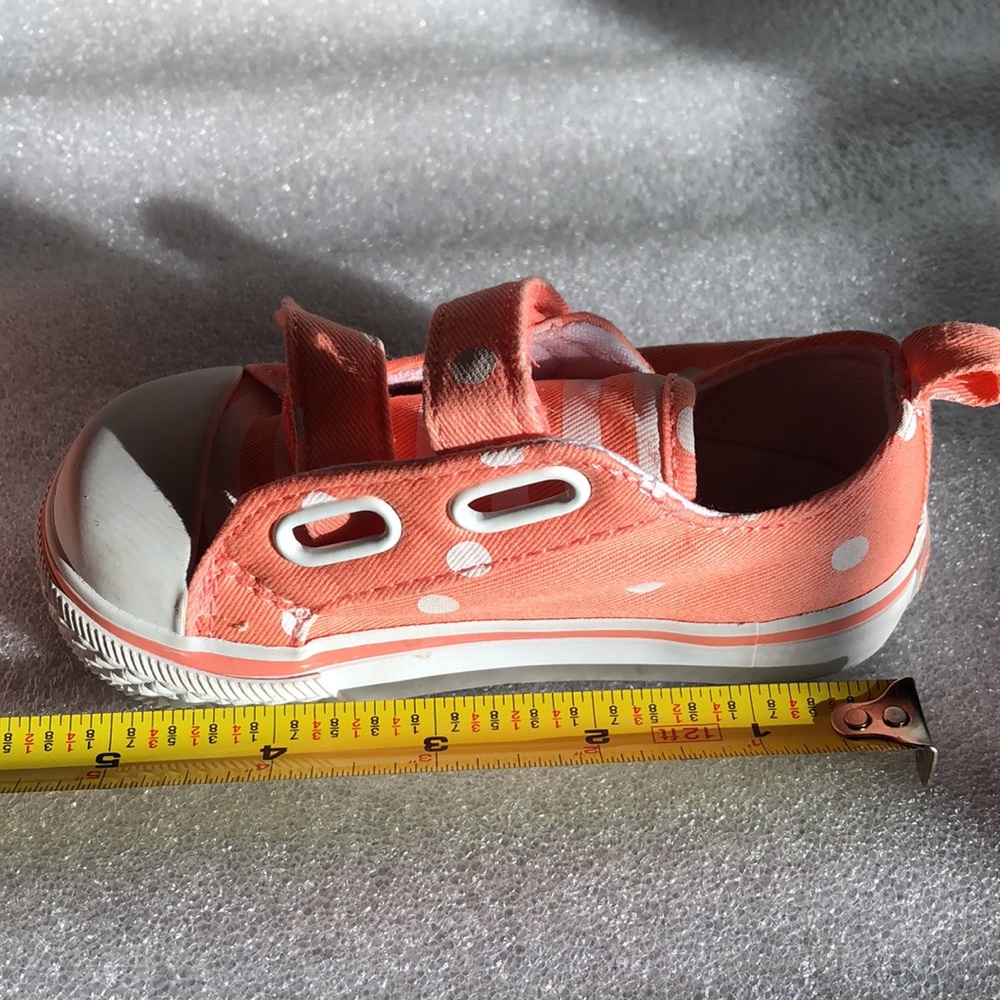 Gymboree baby sneakers sz 6 mo, orange sherbet w/ white polkadots, Velcro close - Picture 7 of 10